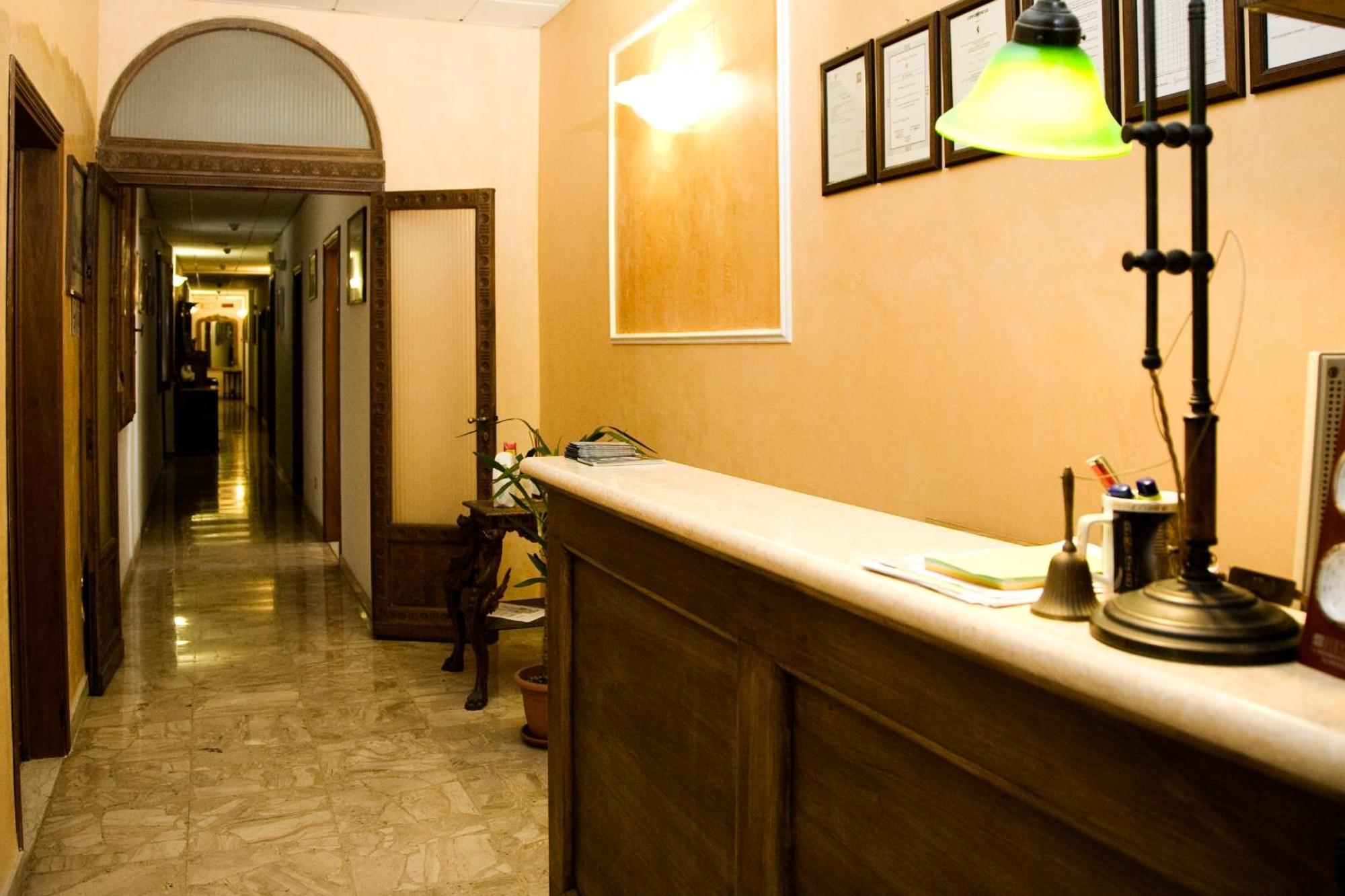 Hotel Merlini Florenz Exterior foto